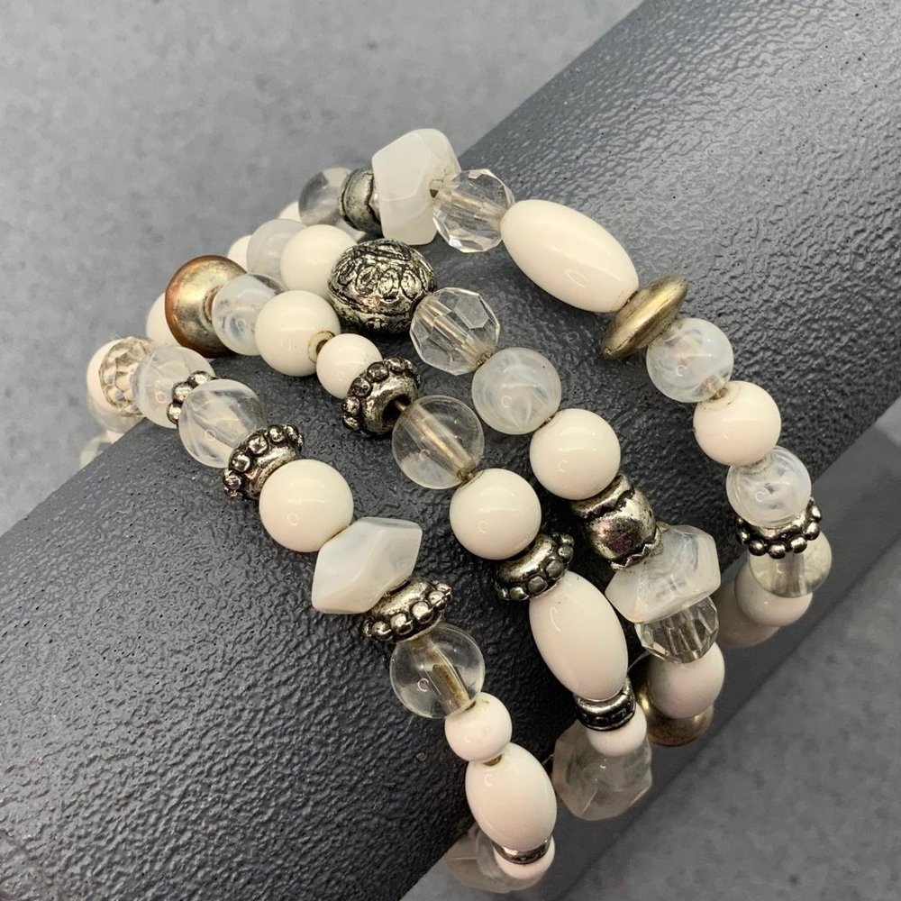 Memory Wire Wrap Bracelet White Silver As Is Frosty Translucent Marbled Heart